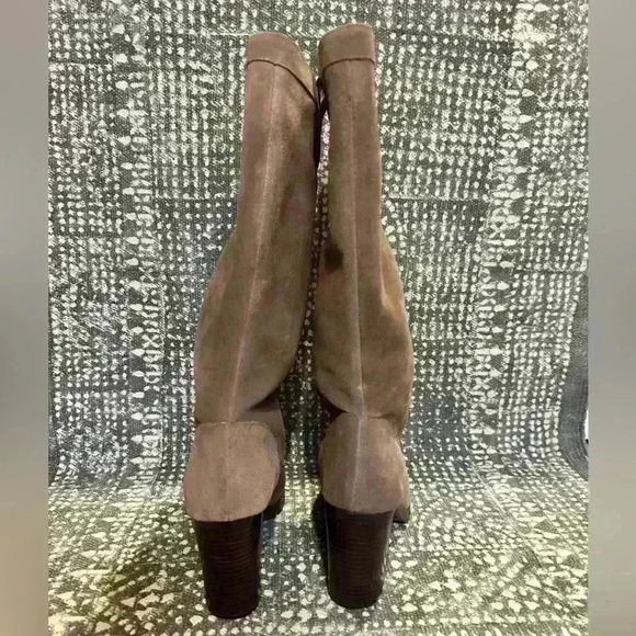 Ralph Lauren Gray Suede Leather Heeled Boots, size 9.5 - Picture 5 of 7